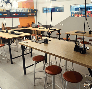 Laboratório de robótica do Colégio Stella Maris